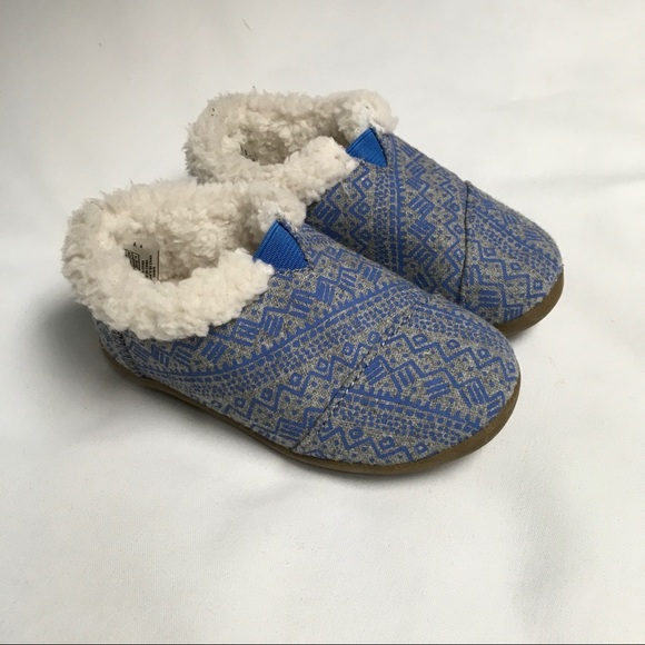 🆕 TOMS Baby/ toddler Tribal slippers shoes ⭐️ - Picture 1 of 2